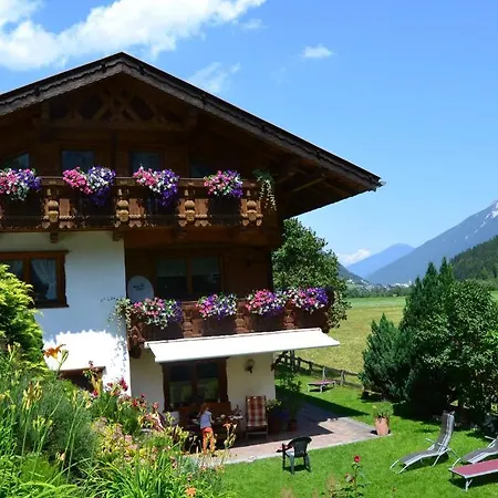 アパート Haus Marco